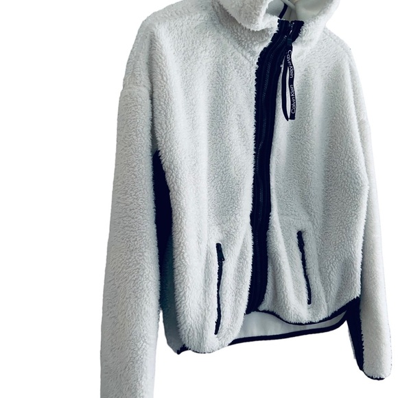 🖤Calvin Klein Performance S White Soft Fur Jacker 2 Pockets;a stain-free hood🖤 - Picture 4 of 8